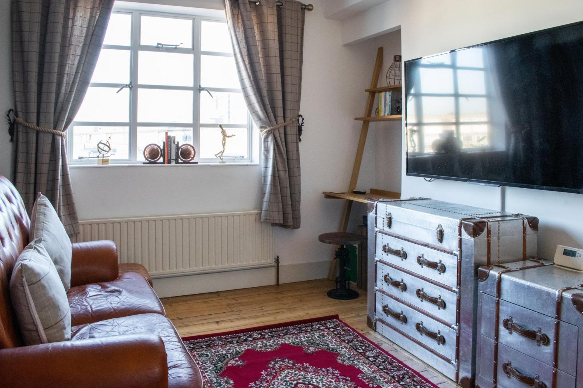 Apartamento Beautifully Decorated Contemporary 2 Bedroom Flat