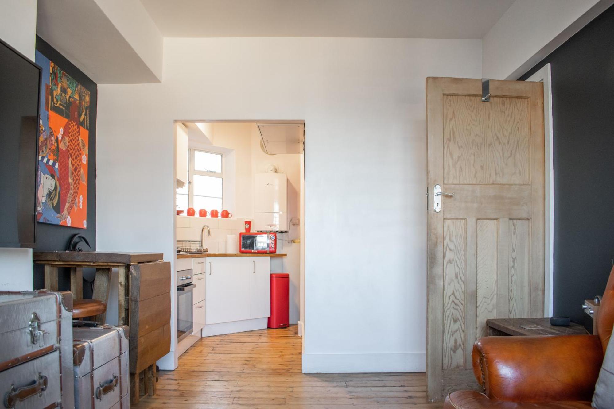 Beautifully Decorated Contemporary 2 Bedroom Flat Londres